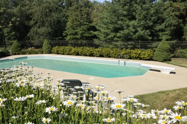 Cost of Pool Deck Leveling in Kansas City